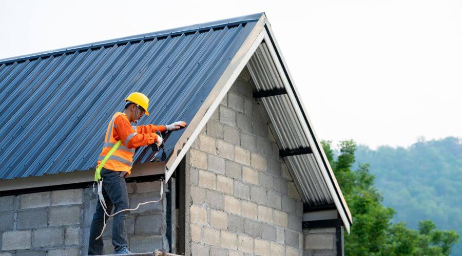 Professional gutter cleaning in Avant, OK